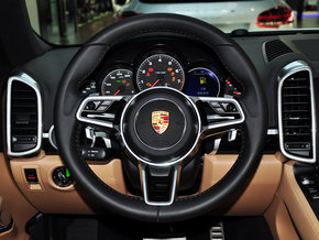 2015款保时捷卡宴 现车特惠新气象新年卡宴专场