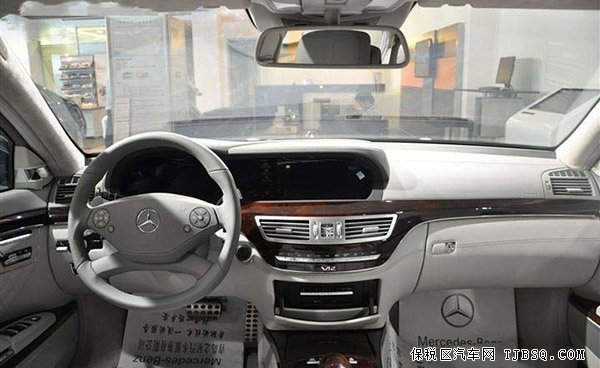 奔驰S65AMG报价299.8万 现车年底促销送礼包