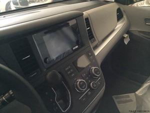 2015款丰田塞纳商务车 经典座驾现车底价热卖