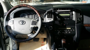 中东版丰田酷路泽4000现车 超值越野抄底价格