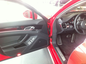 保时捷panamera优惠 帕纳梅拉现车让利清仓