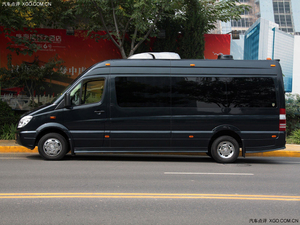 奔驰斯宾特天津现车已到店 商家亲情大放送