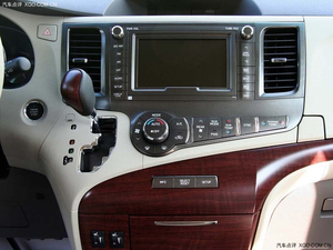 2015款丰田塞纳3.5到店 两驱高配现车优惠购