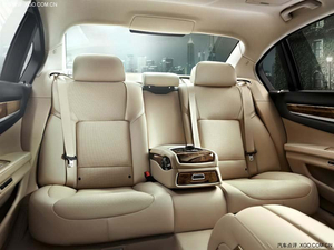 宝马7系商家惊喜价 天津现车新年最高优惠热卖