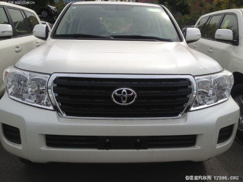 新款丰田兰德酷路泽4000丐版 港口现车热门