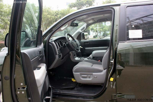 2014款丰田坦途惊喜连连送 现车促销低价热卖