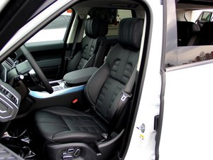 路虎揽胜运动版港口现车 携手辉煌价值新体验