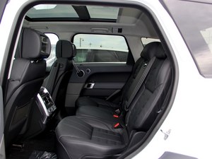 路虎揽胜运动版港口现车 携手辉煌价值新体验