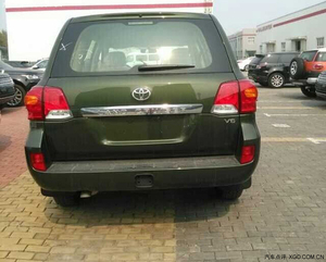 新丰田酷路泽4000丐版 现车防震SUV如履平地