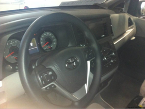 全新2015款丰田塞纳现车 传承荣耀裸利促销