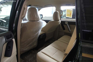 新款丰田霸道2700中东版 现车惊喜连连特惠中