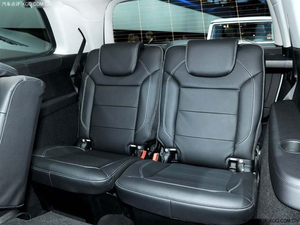 奔驰GL500天津现车充足 天津港最实惠促销中