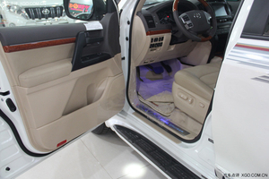 丰田酷路泽4000中东版现车让利 全系优惠促销