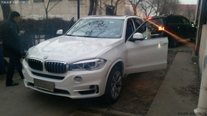 美规版宝马X5现车最低价 天津港口年末热销