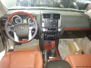 新款丰田霸道2700惊喜促销 现车年前商家大降价