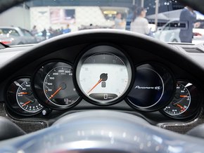 新款保时捷帕拉梅拉 天津现车惊喜大减价