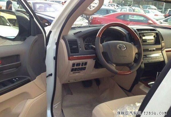 2015款丰田酷路泽4000让利 中东版优惠最低价