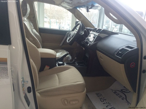 中东版丰田霸道2700 天津港口现车豪情降价