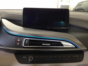 宝马i8现车混动双门超跑 巅峰底价强势来袭