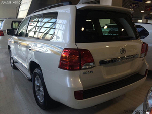 2014款丰田酷路泽4.0 中东版现车最低价热卖