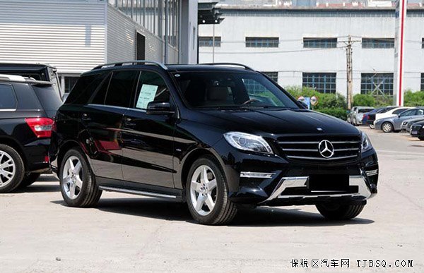 2014款柴油版奔驰ML350现车 便宜到家经典奔驰