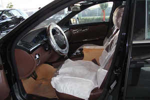 奔驰S级现车全系到店促销 商家连续低价促销