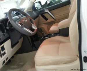 全新丰田霸道2700中东版 2.7L立春特价现车热卖