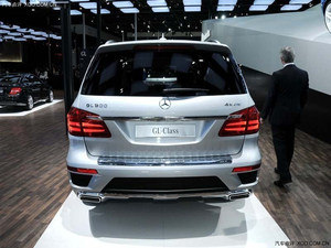 新款奔驰GL500二月超特惠 天津现车价优颜色可选