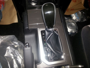 2015款丰田霸道2700中东版 现车二月超级低价