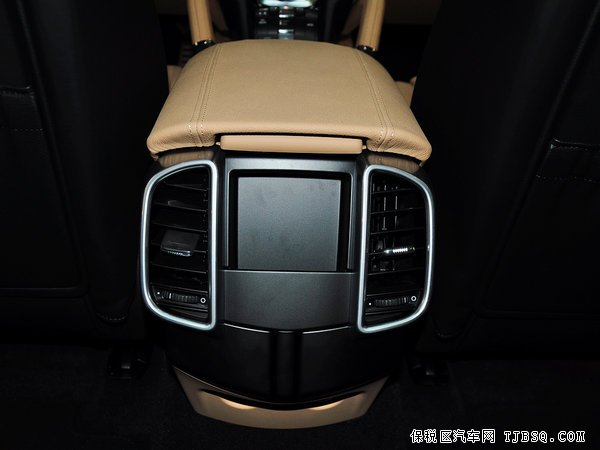 2015款保时捷卡宴年前热购 天津现车最低报价