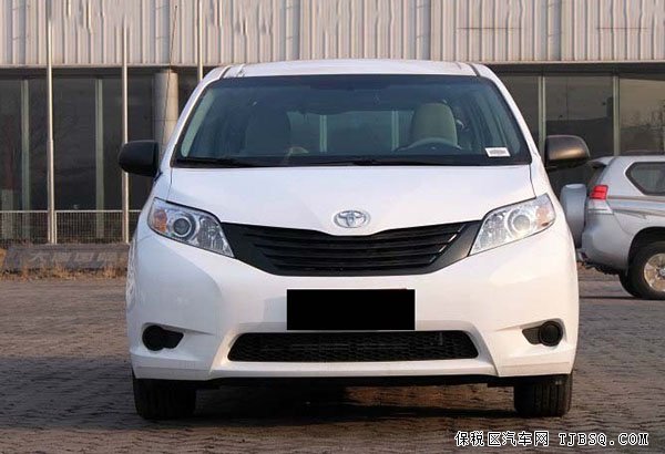 丰田塞纳顶级MPV现车热卖 典雅塞纳年终鼎惠