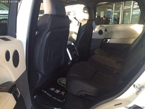 2014款路虎揽胜运动高能SUV 年前开启低价之旅