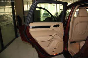 2015款保时捷卡宴 天津自贸区现车限时低价销售