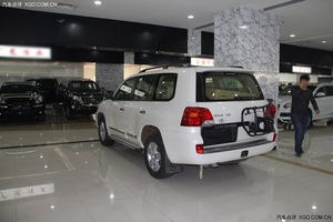 2015款丰田兰德酷路泽4000 现车年底现车疯抢价