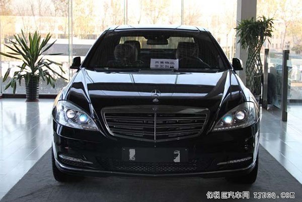 奔驰S级全系现车到店让利 周末零利低价特惠
