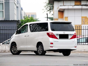 2015款丰田埃尔法保姆车 中东版现车低价畅销