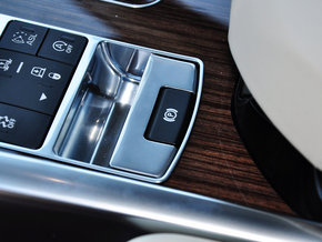 新款路虎揽胜运动版 天津现车经典越野直降狂惠