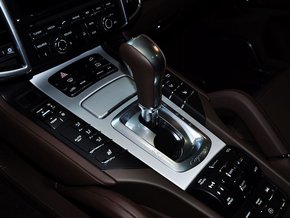 2015款保时捷卡宴 现车春季让利特惠价新卡宴