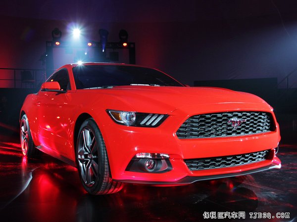 2015款福特野马现车 增压马力新野马实拍曝光