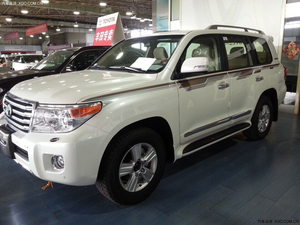 15款丰田兰德酷路泽4000现车 惊喜低价周末狂惠