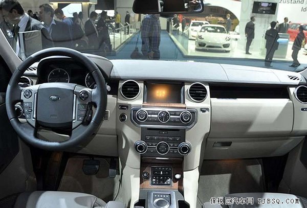 路虎发现四3.0全系特卖 天津港现车月中无忧购