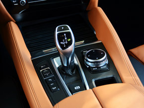 宝马X6进口运动包 现车轻松拥有越野低价王者