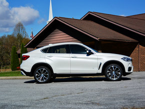 宝马X6进口运动包 现车轻松拥有越野低价王者