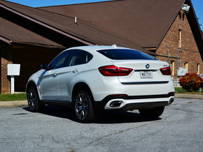 宝马X6进口运动包 现车轻松拥有越野低价王者