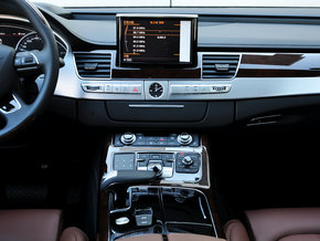 奥迪A8L凌驾都市 天津现车品质享誉世界低价华丽归来