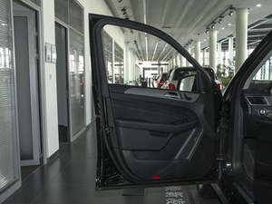 奔驰ML全系天津现车到店 低价延续优惠让利促销