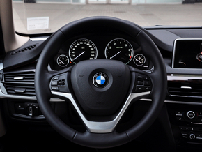 宝马X5/X6全系现车走低 进口X级超值精配爆销