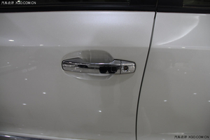 丰田兰德酷路泽4000中东版 天津现车低价呈现