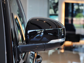 路虎揽胜运动版现车促销 美规揽运现车配置报价