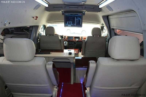 进口丰田海狮13座报价 天津港现车改装7/8座